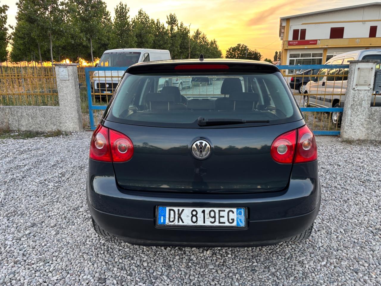 Volkswagen Golf 1.6 16V FSI 5p. Comfortline