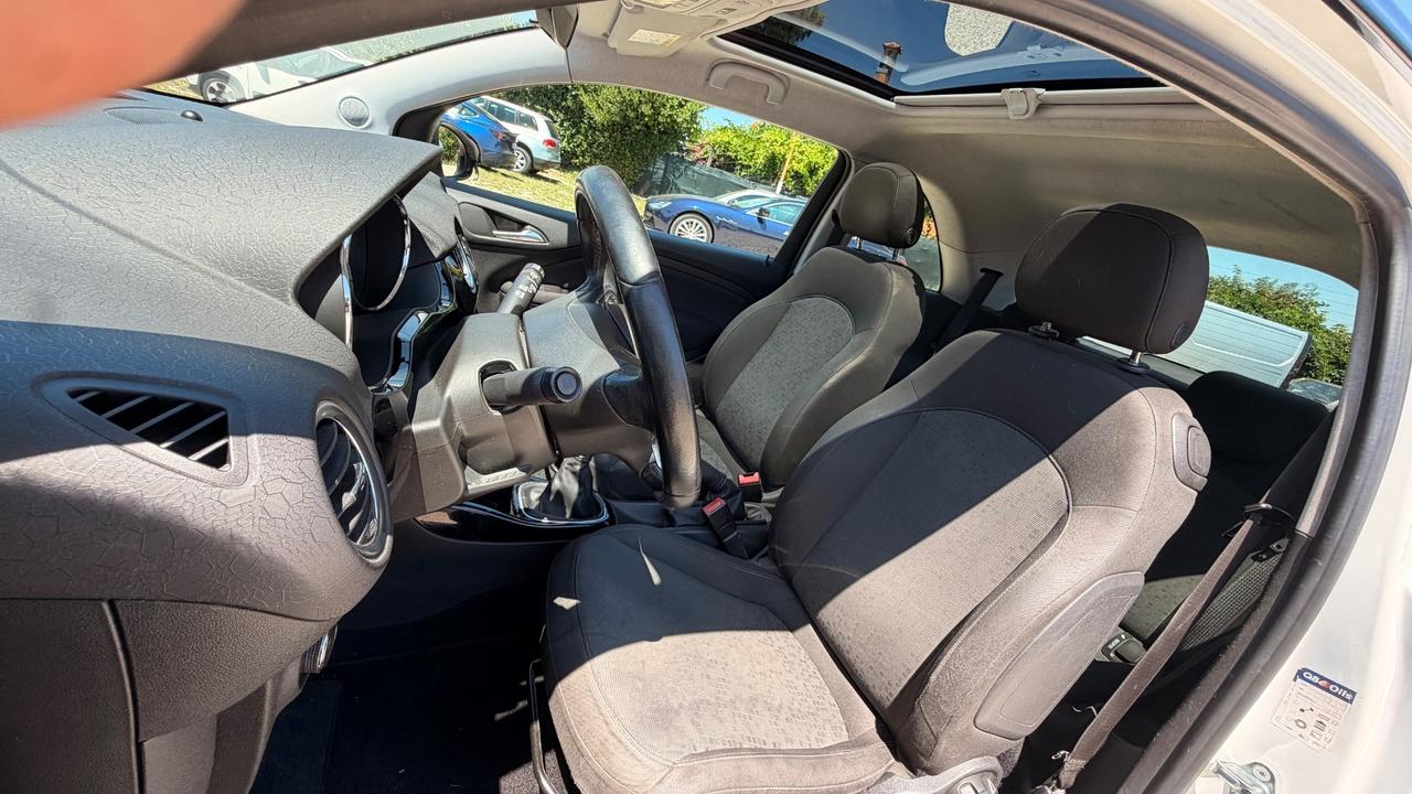 Opel Adam 1.2 70 CV Glam