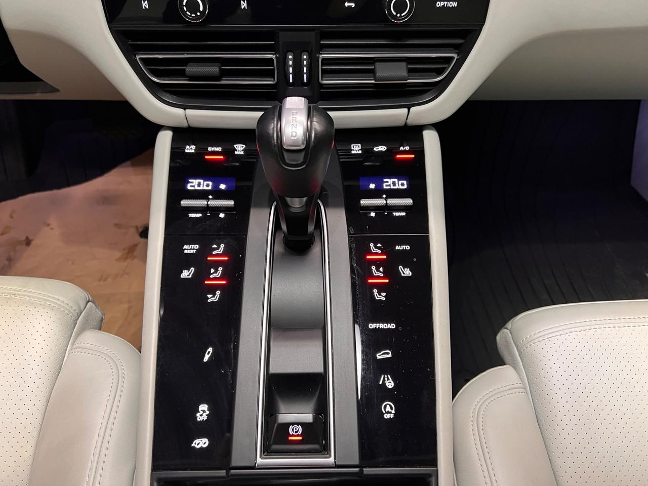 Porsche Macan 2.0 265cv PDK - TETTO - SCARICO - BOSE - FULL OPT.