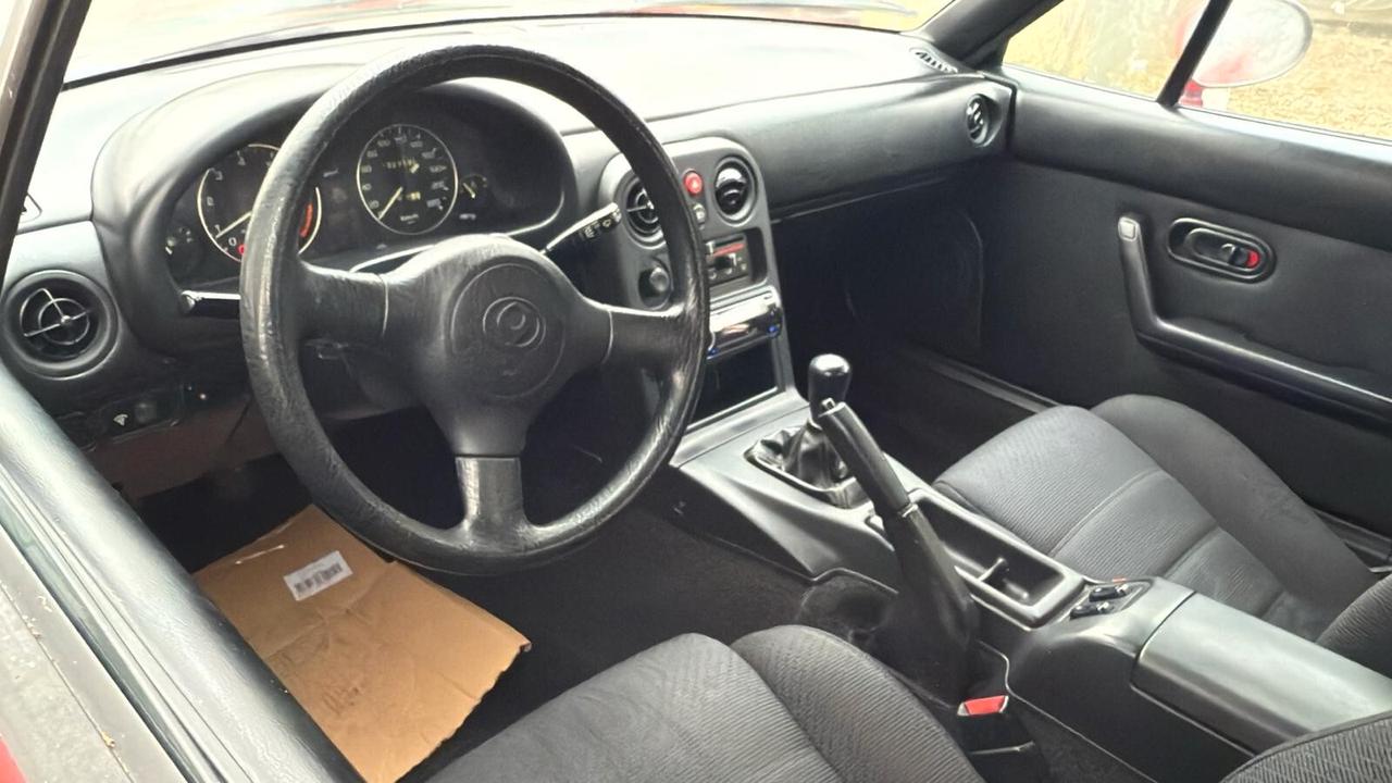 Mazda MX-5 1.6i 16V cat Black Special