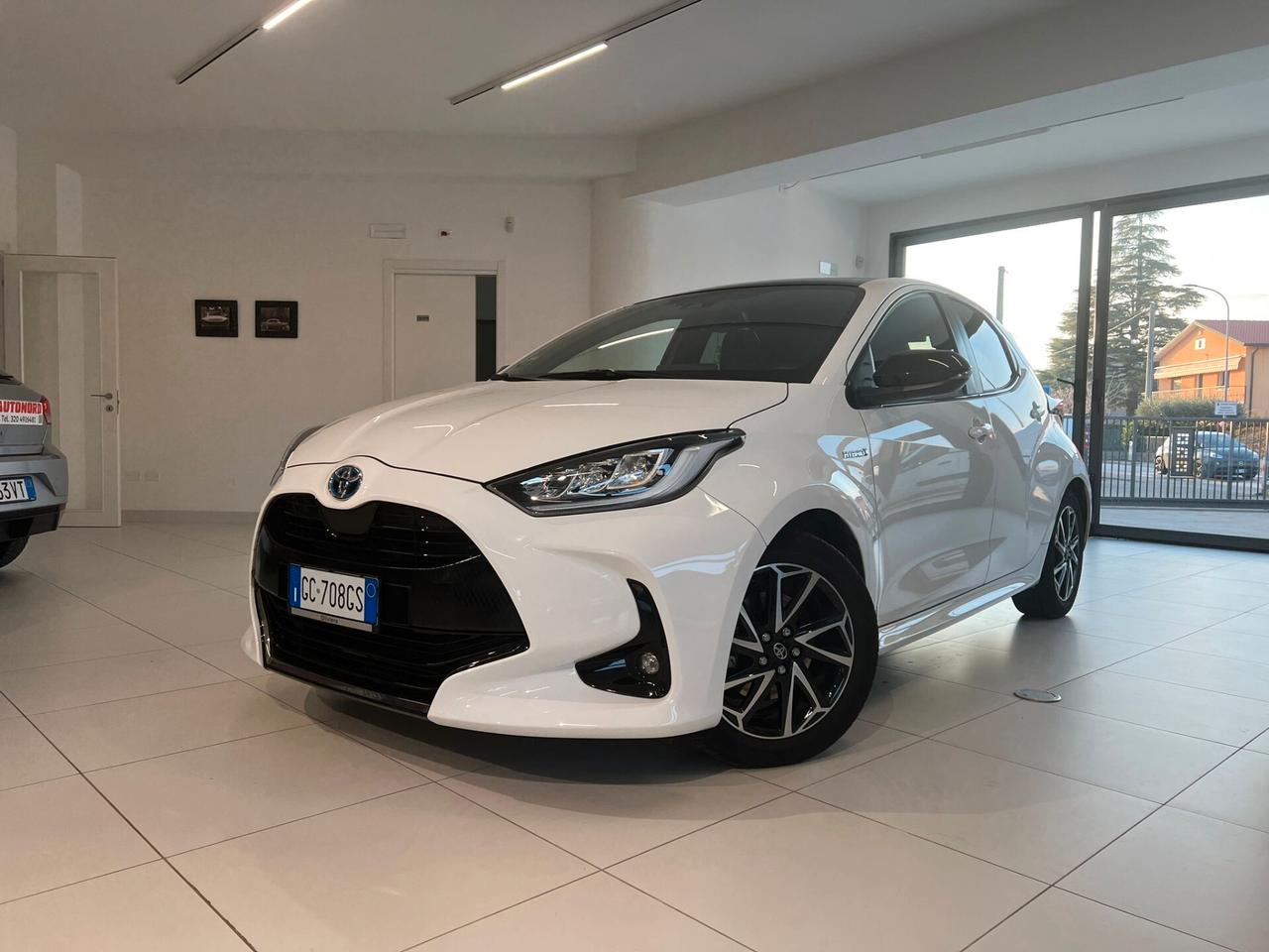 Toyota Yaris 1.5 Hybrid 5 porte Lounge/ IBRIDA / GARANZIA 10 ANNI