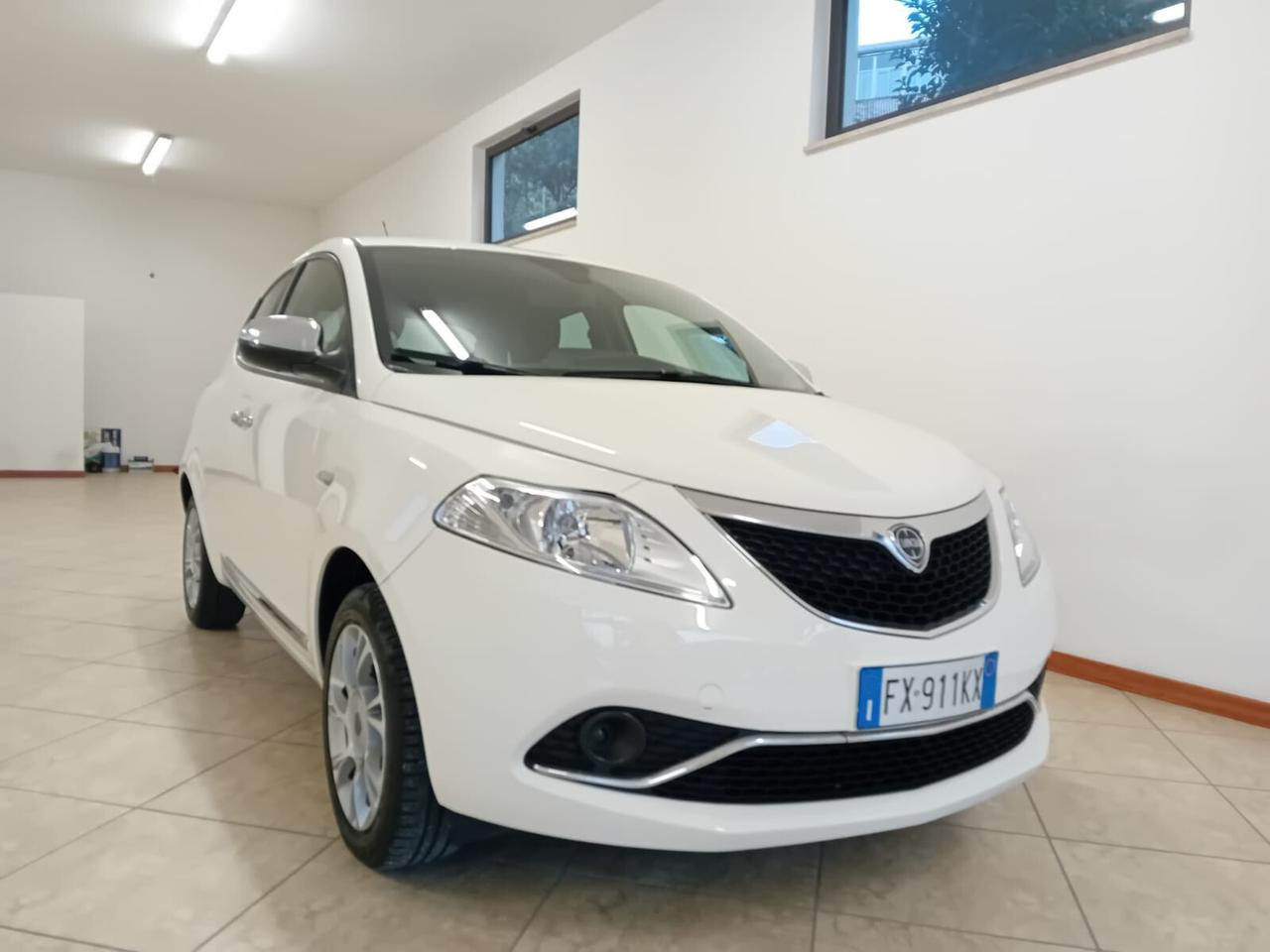 Lancia Ypsilon 1.2 69 CV 5 porte S&S Elefantino Blu