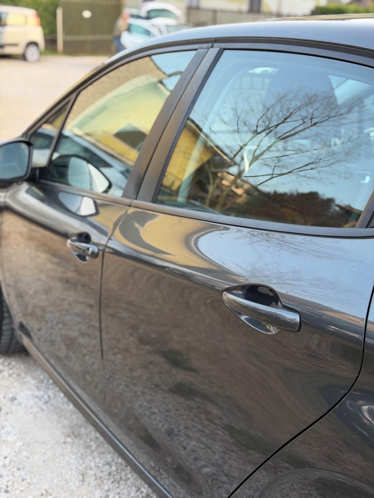 Peugeot 208 82 5P ALLURE NEOPAT KMCERT UNICOPR