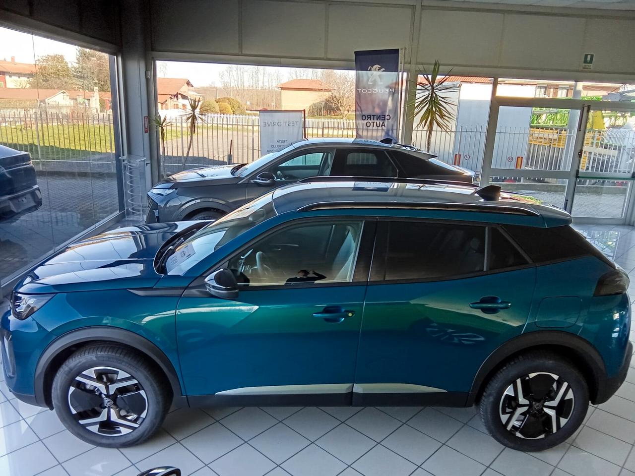 Peugeot 2008 Hybrid 145 e-DCS6 Allure