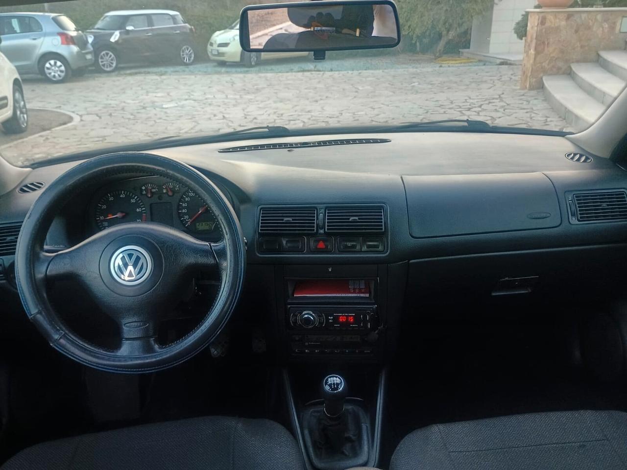 Volkswagen Golf 1.6 cat 5 porte