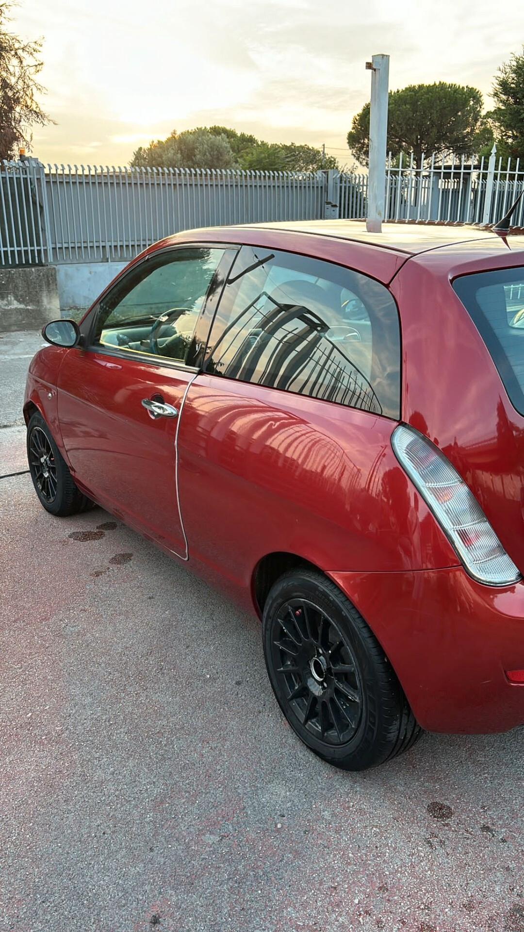 Lancia Ypsilon 1.2 Argento