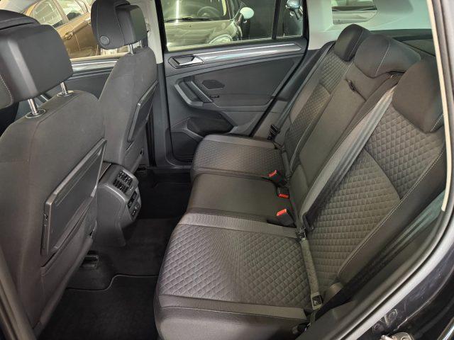 VOLKSWAGEN Tiguan 1.6 TDI BlueMotion Technology R-Line