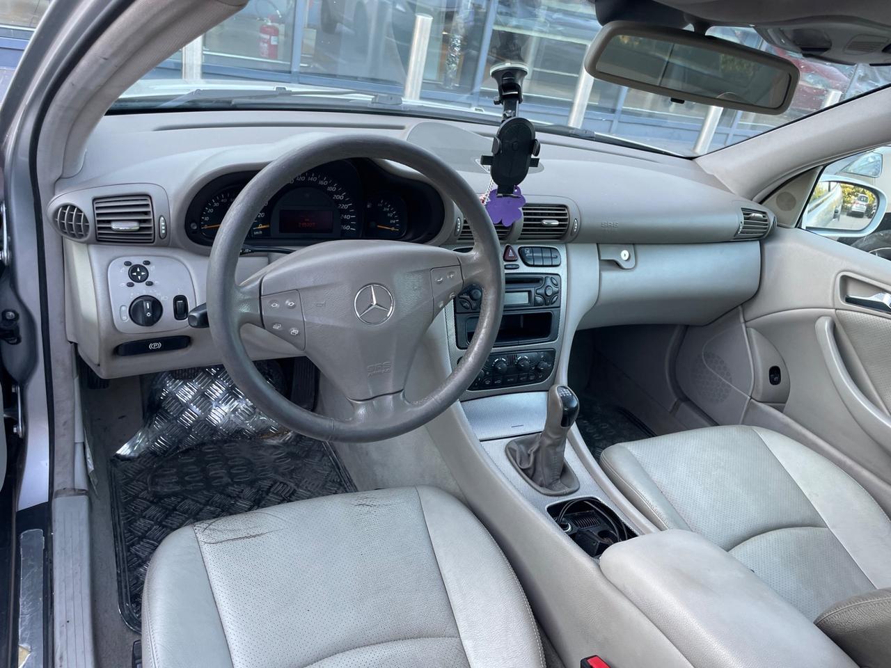 MERCEDES CLASSE C 220 DISEL SPORT COUPE 2004