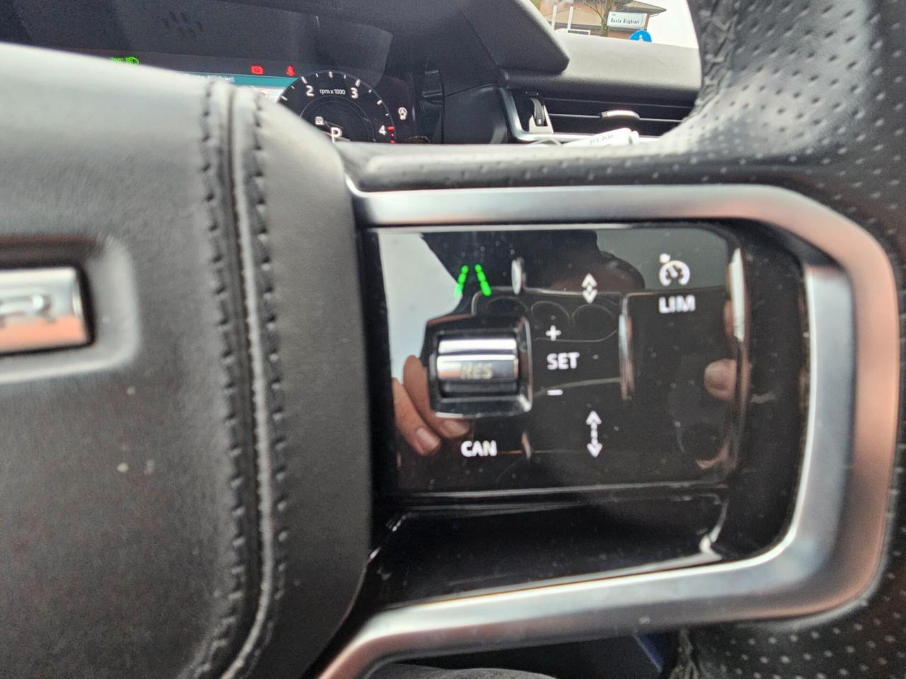 Range Velar 3.0D l6 300 CV R-Dynamic HSE STRAFULL