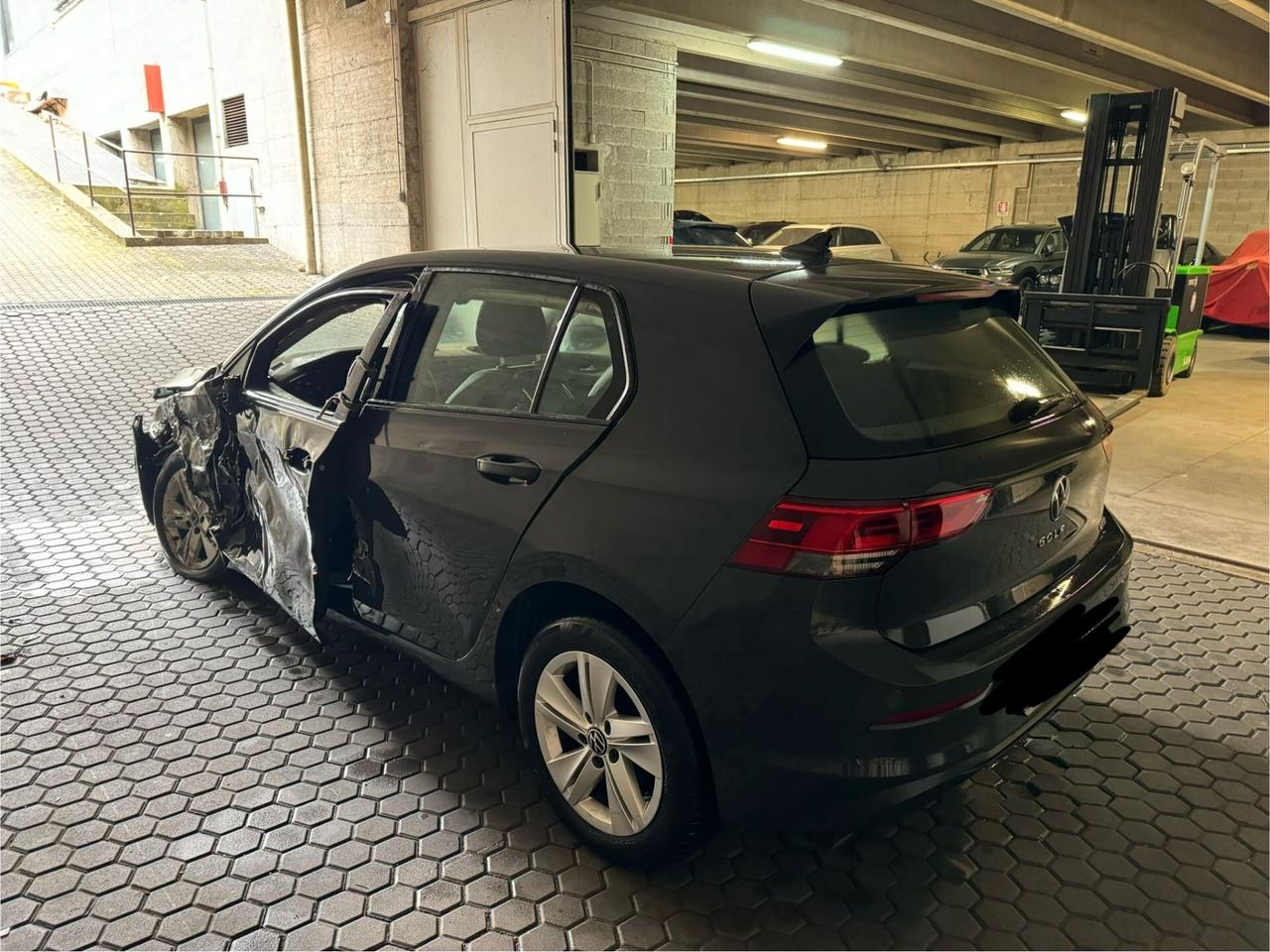 Volkswagen Golf 1.0 etsi 110cv dsg INCIDENTATA