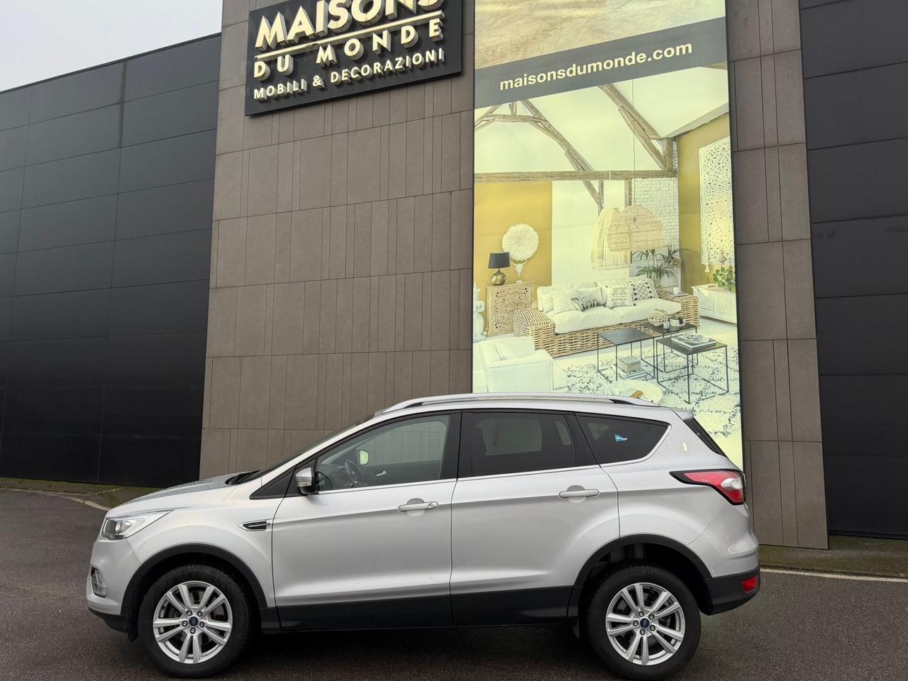 Ford Kuga 1.5 TDCI 120 CV S&S 2WD ST-Line Business