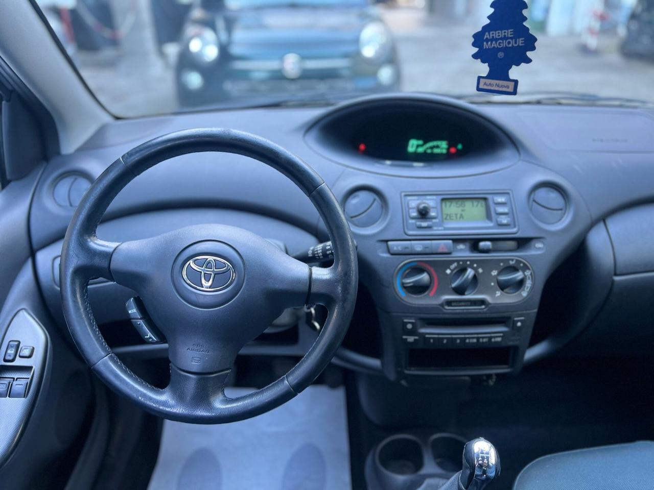 Toyota Yaris 1.0i 16V cat 5p Expo Clima