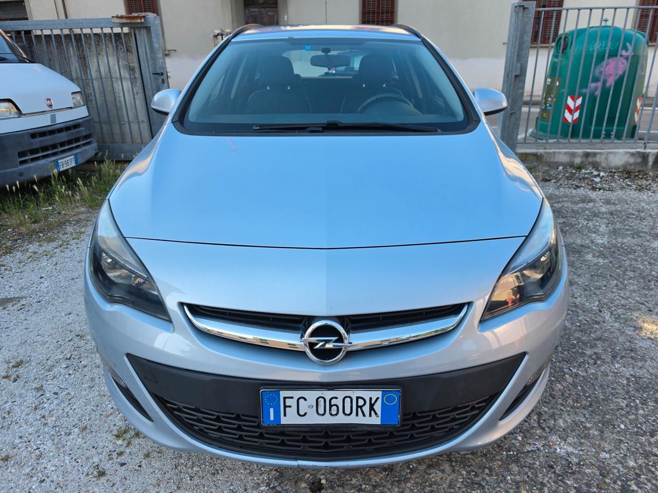 Opel Astra 1.6 CDTi 110CV Sports Tourer Elective Euro6 solo km 111370