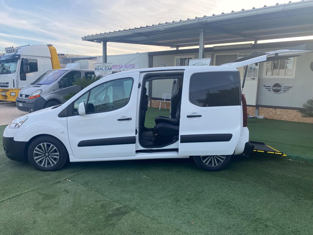 Peugeot Partner 1.6 HDI Pedana Disabili 4+1