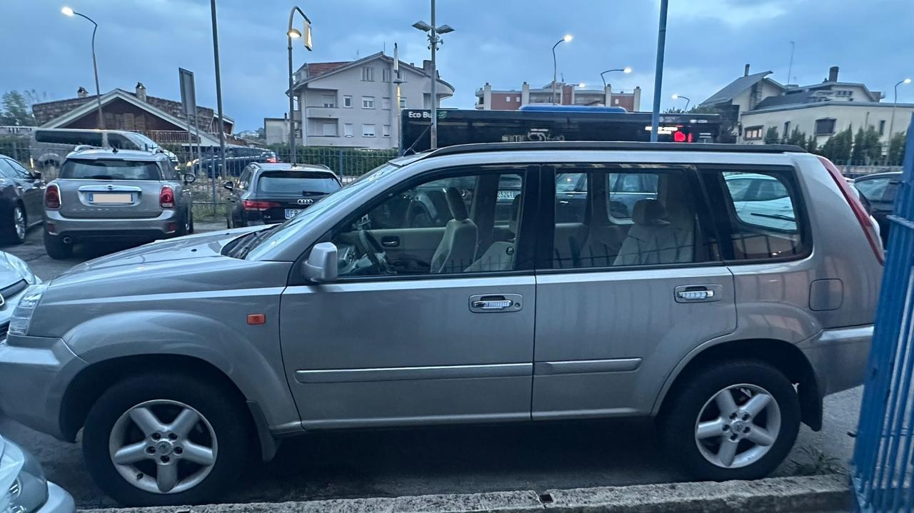Nissan X-Trail 2.2 dCi Sport