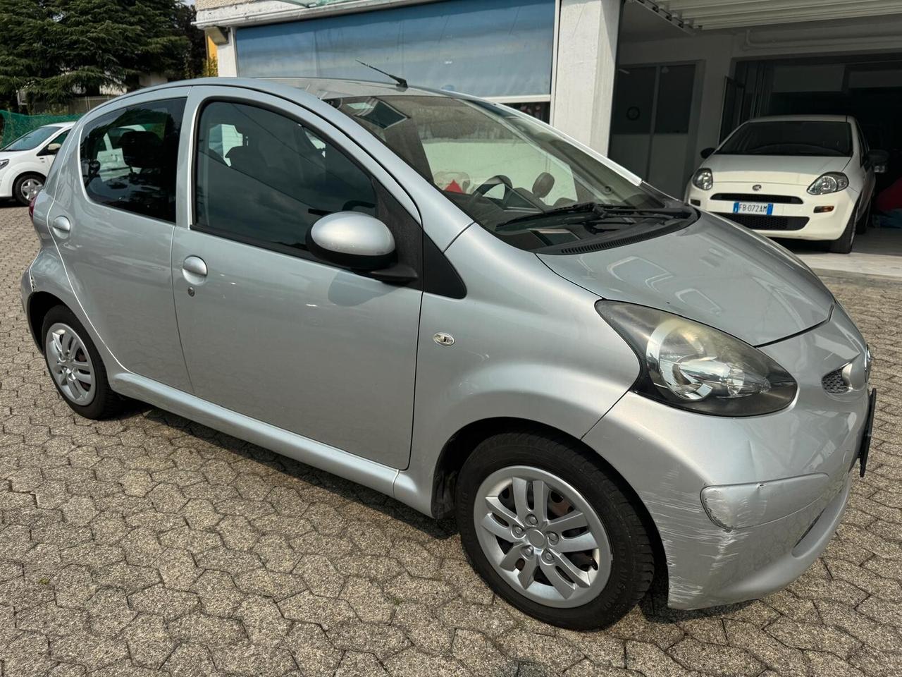 Toyota Aygo 1.0 12V VVT-i 5 porte