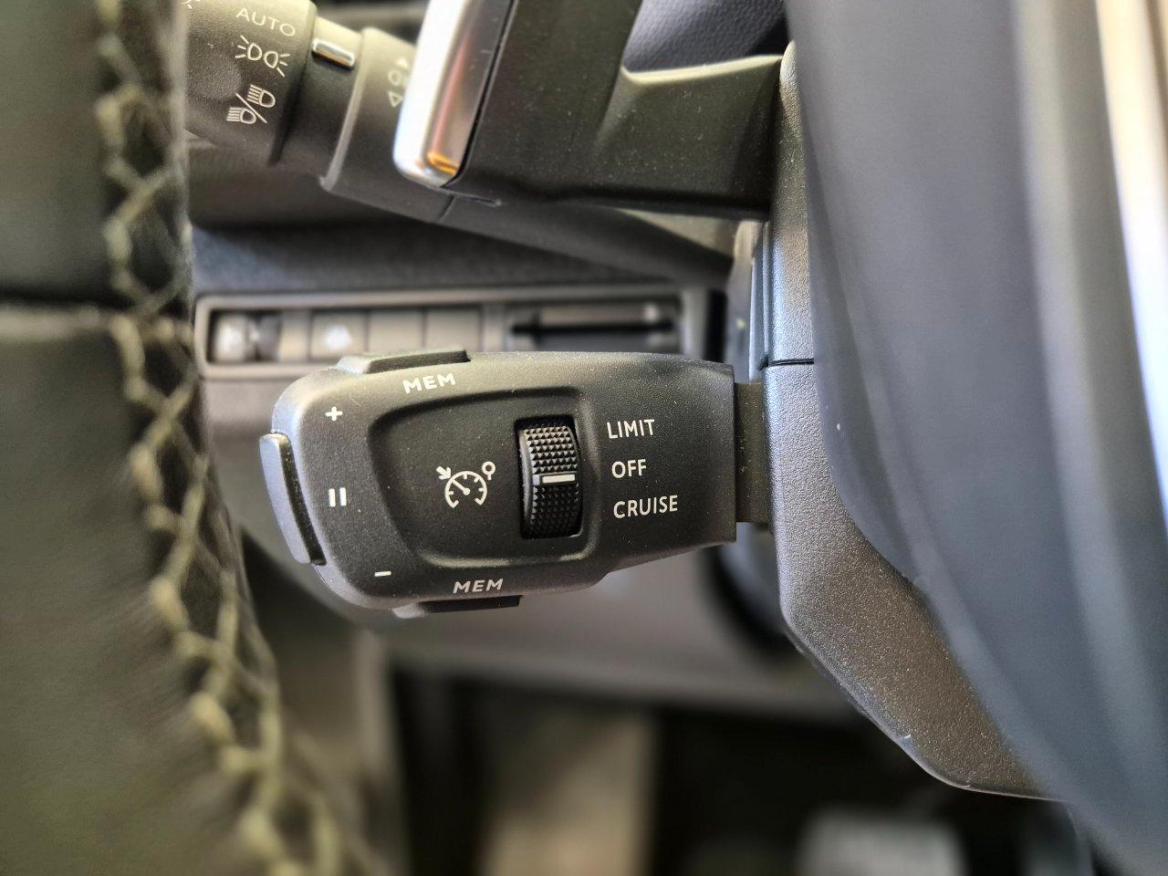 Peugeot 5008 1.5 bluehdi Allure s&s 130cv eat8 - NEOPATENTATI - Carplay - Cam - Cruise/Lim