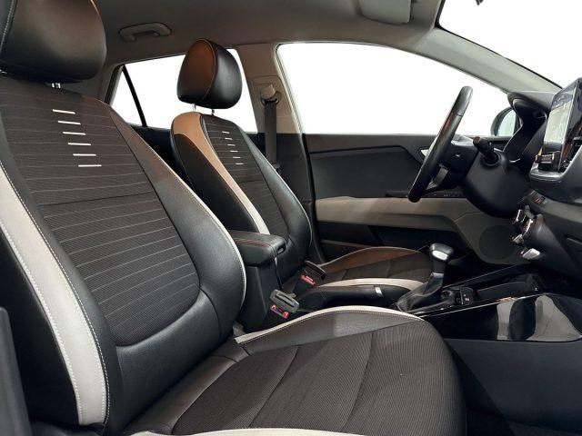 KIA Stonic 1.0 T-GDi 120 CV MHEV DCT Black Edition