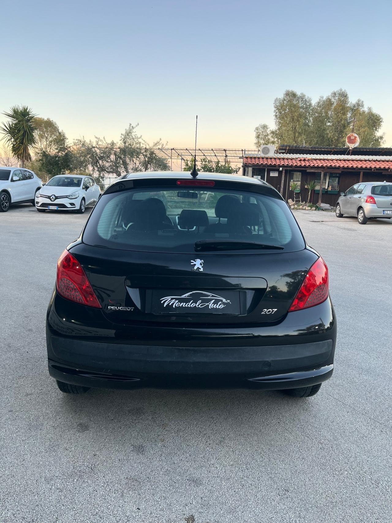 Peugeot 207 1.4 8V 75CV 3p. X Line