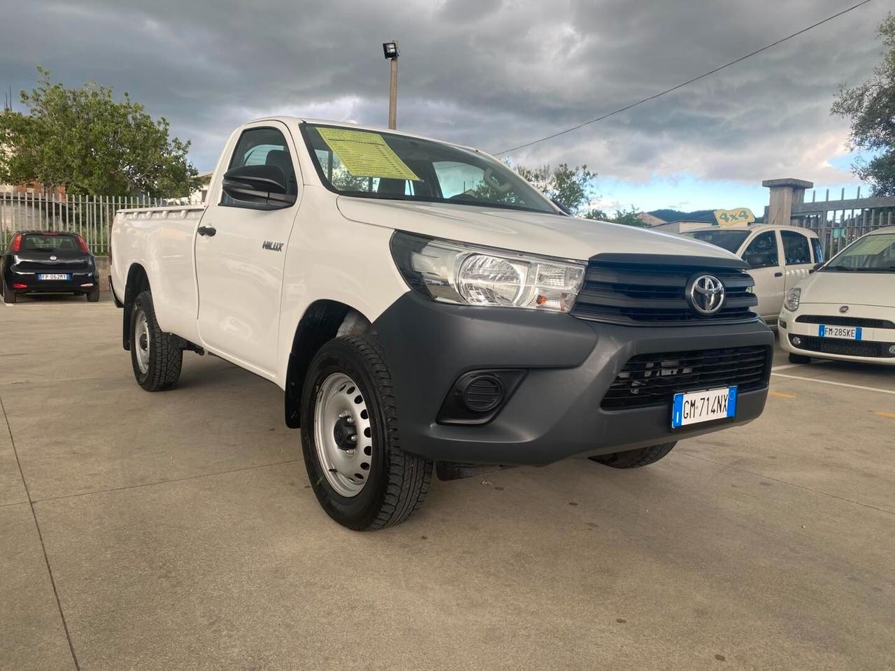 Toyota Hilux 2.4 D-4D 4WD 2 porte Single Cab Comfort