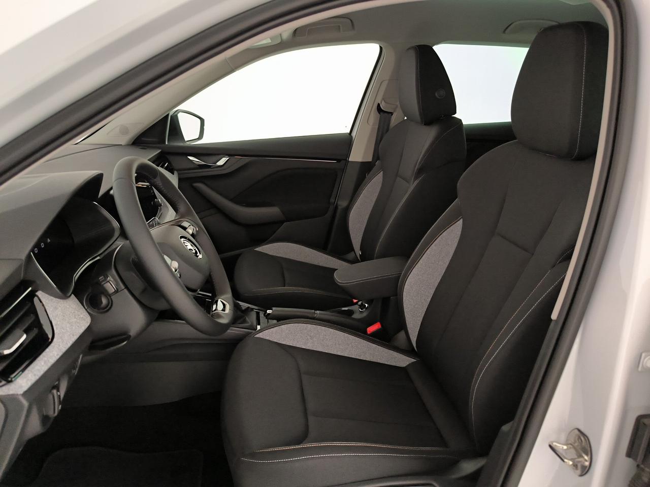 Skoda Kamiq 1.0 tsi black dots 95cv