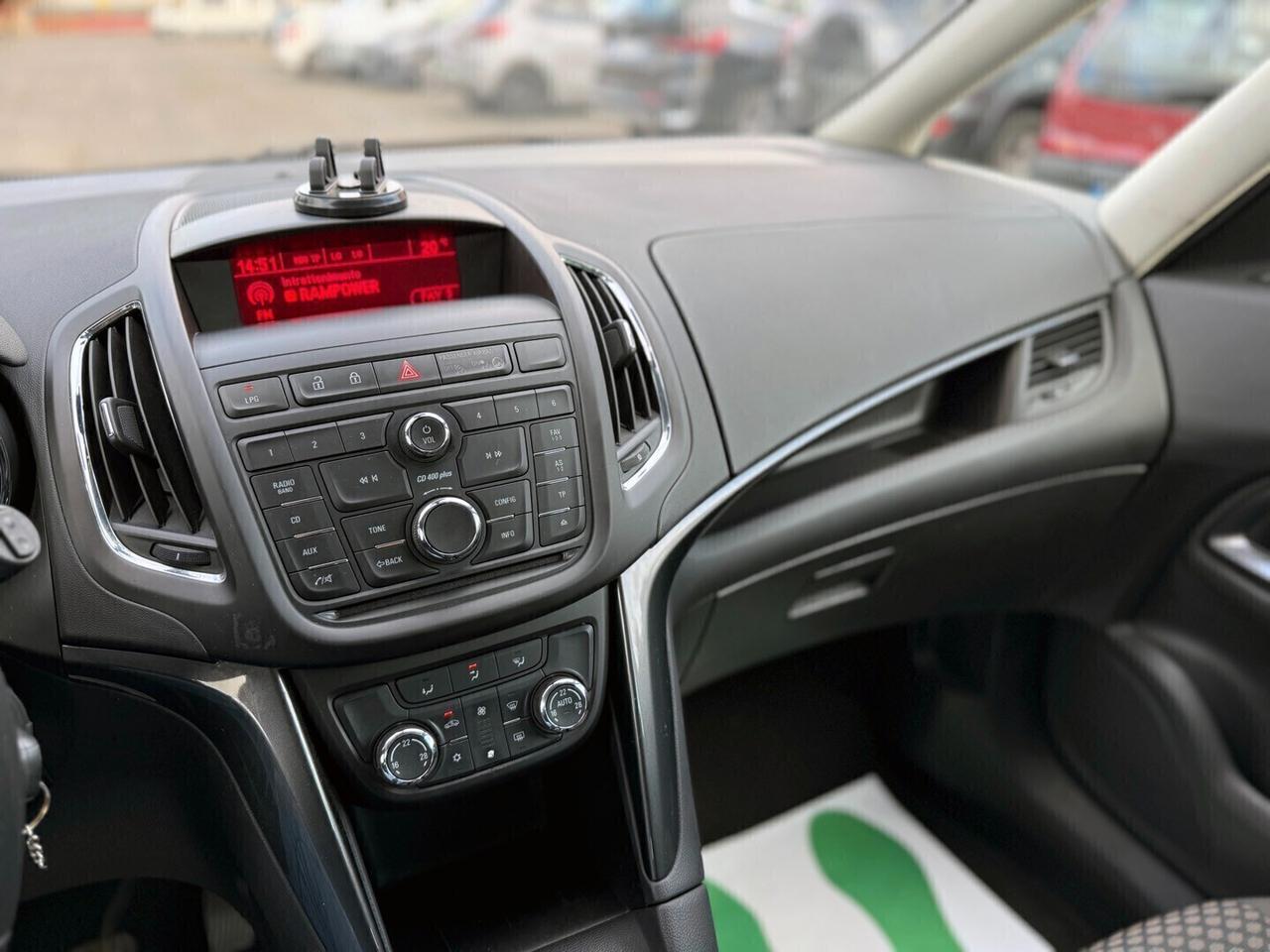 Opel Zafira Tourer 7 posti 1.4 GPL 140CV Cosmo - 2016