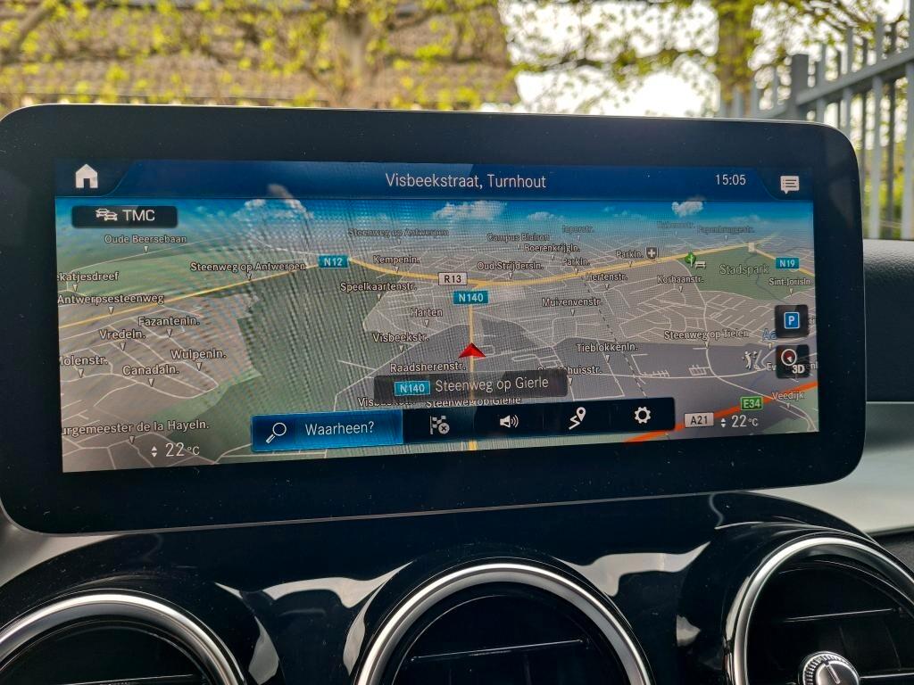 MERCEDES-BENZ GLC 200D 4MATIC 163CV AUTOMATIC BUSINESS SOLUTION ( FARI LED - PELLE - COCKPIT - NAVI - PDC - CERCHI 18 )