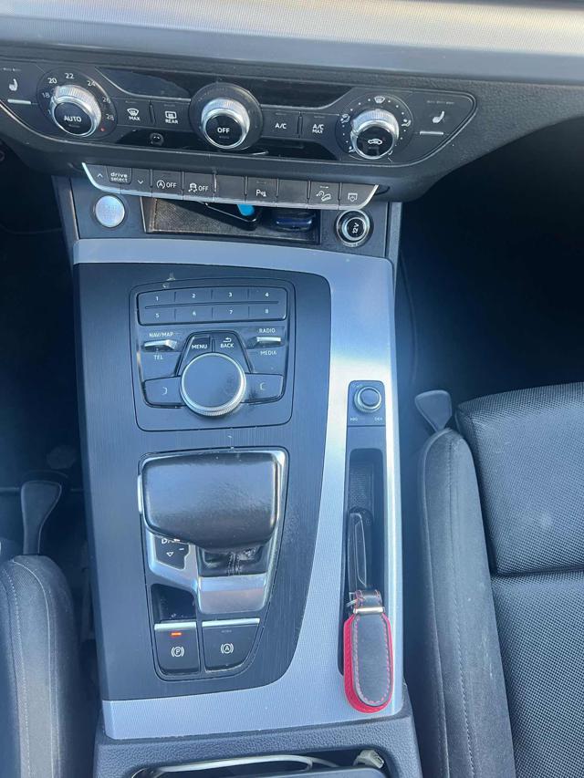 AUDI Q5 2.0 TDI quattro S tronic S line plus