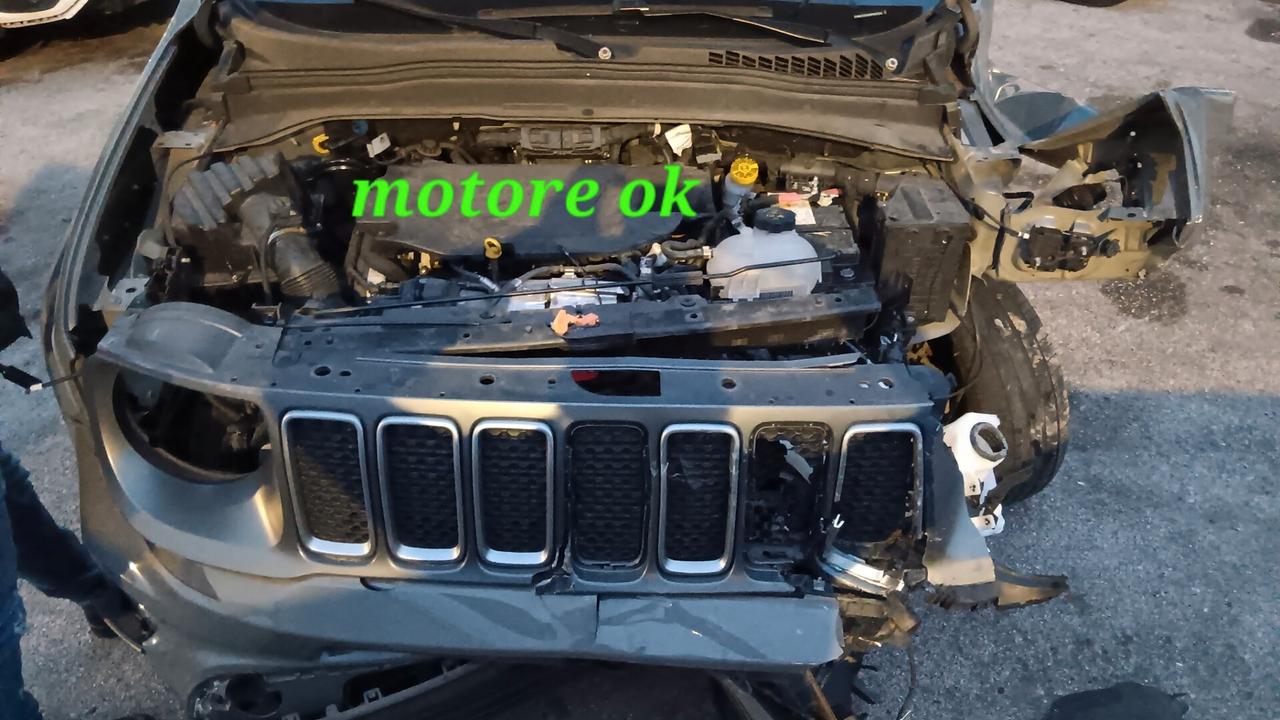 Jeep Renegade incidentata sinistrata mondialcars 022