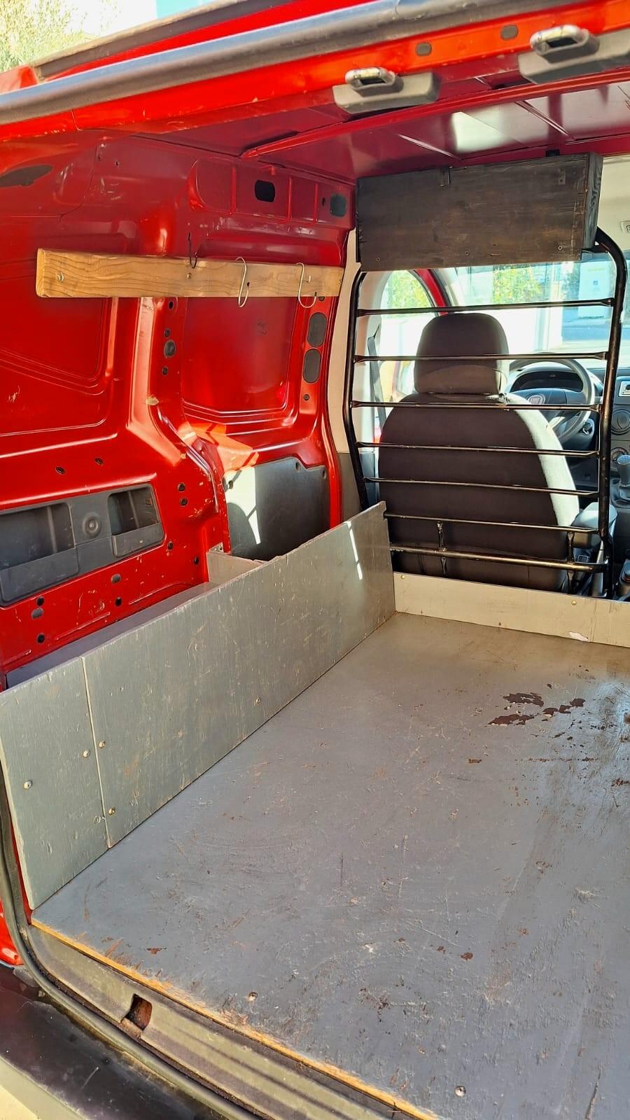 Fiat Fiorino 1.3 diesel MJT - 75CV - Tagliandato - PERFETTO