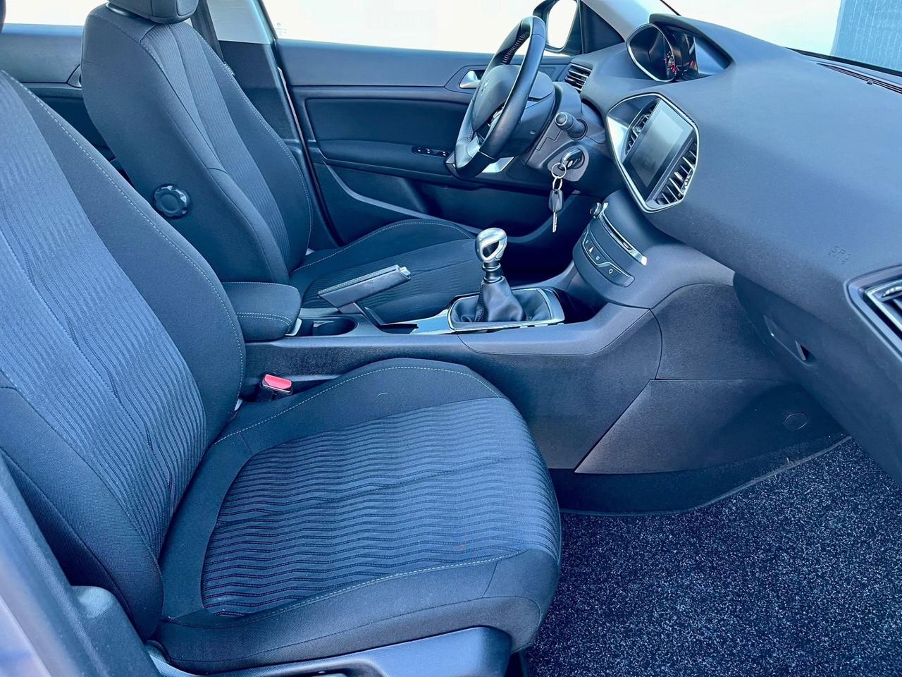 Peugeot 308 BlueHDi 150cv 2015 139.000km euro6 per neopatentati