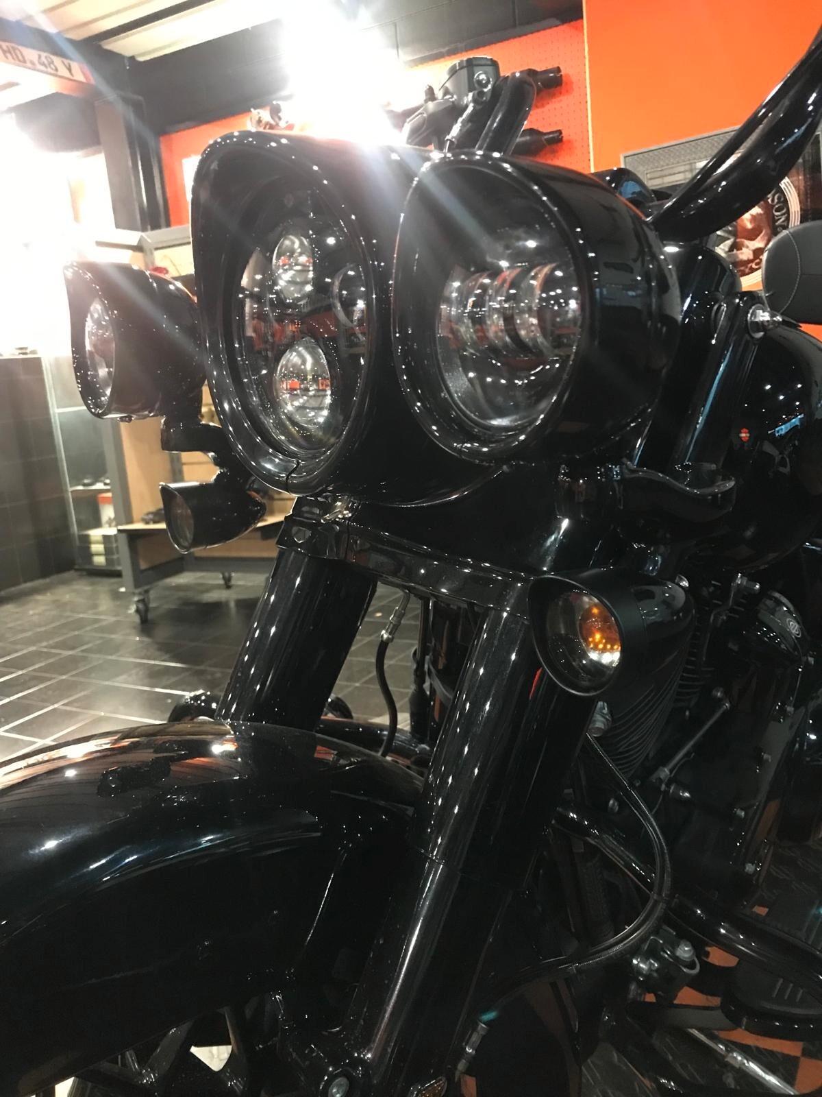 Harley-davidson Touring Road King SPECIAL