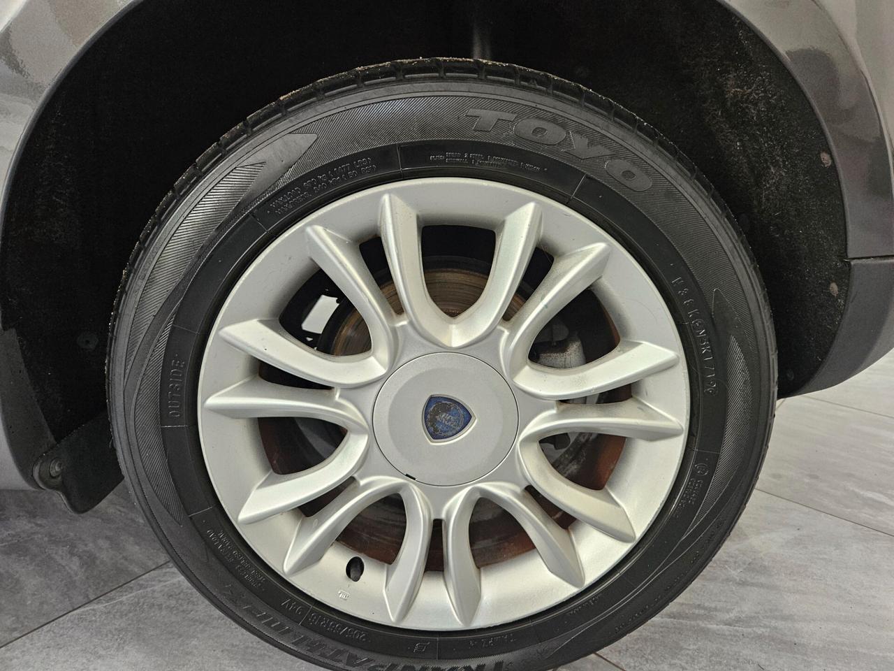 Lancia Delta 1.6 MJT DPF Silver