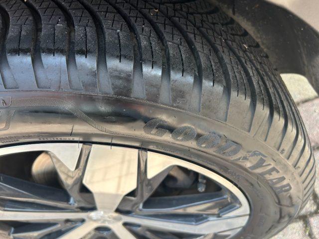 PEUGEOT 3008 BlueHDi 130 S&S EAT8 Allure