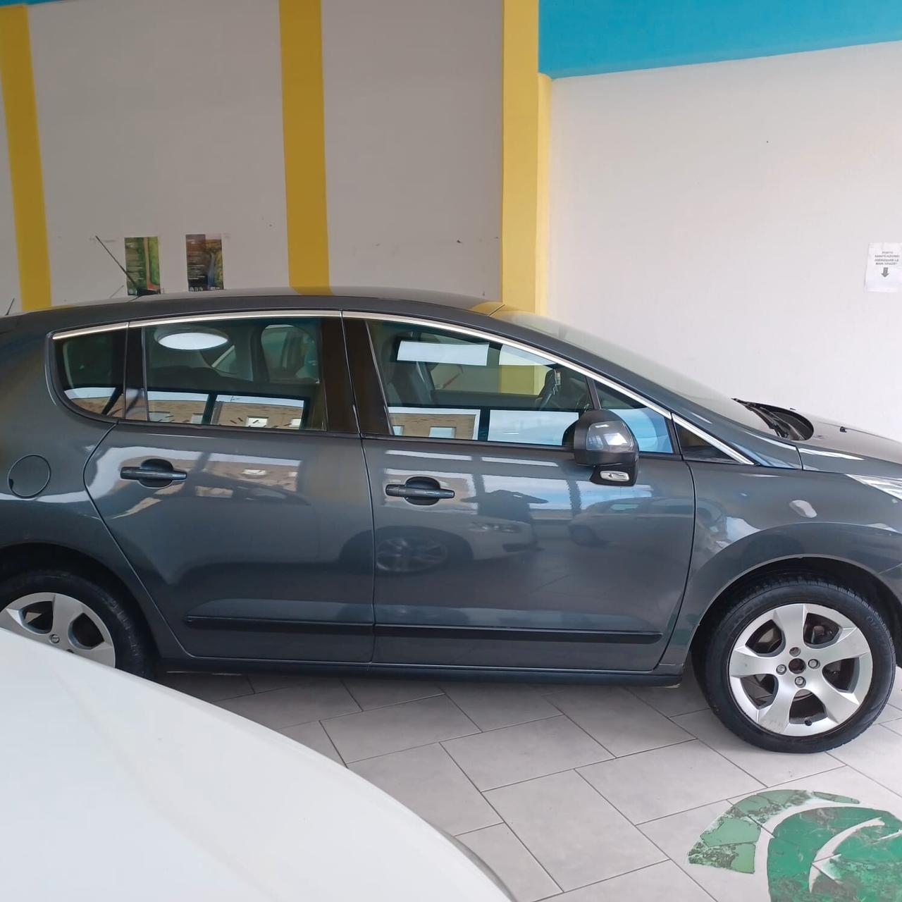 SPAZIOSA IDEALE PER FAMIGLIE 3008 1.6 HDI