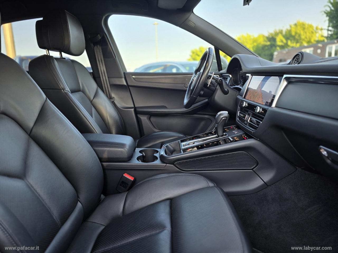 PORSCHE Macan 2.0 T