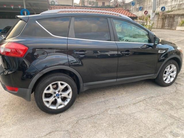 Ford Kuga Kuga+ 2.0 TDCi 136 CV 2WD DPF