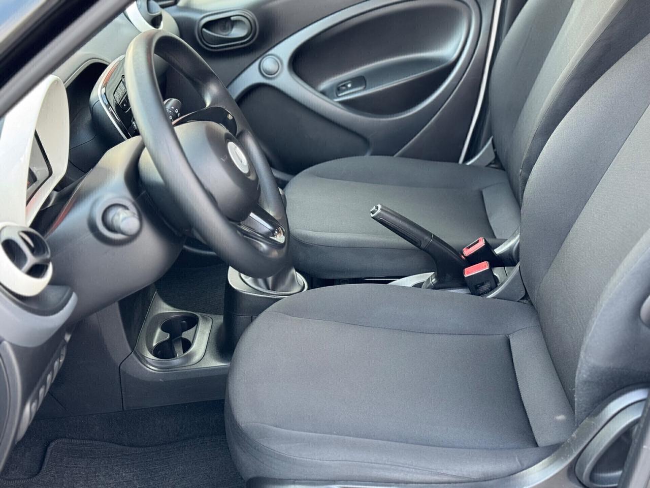 Smart ForFour 70 1.0 Youngster Neopatentati !