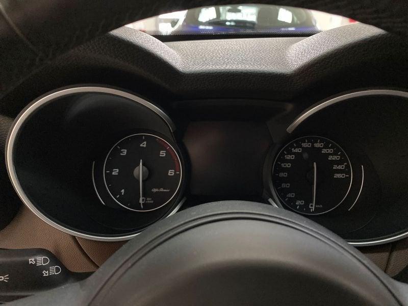 Alfa Romeo Stelvio 2.2 Turbodiesel 190 CV AT8 RWD Executive