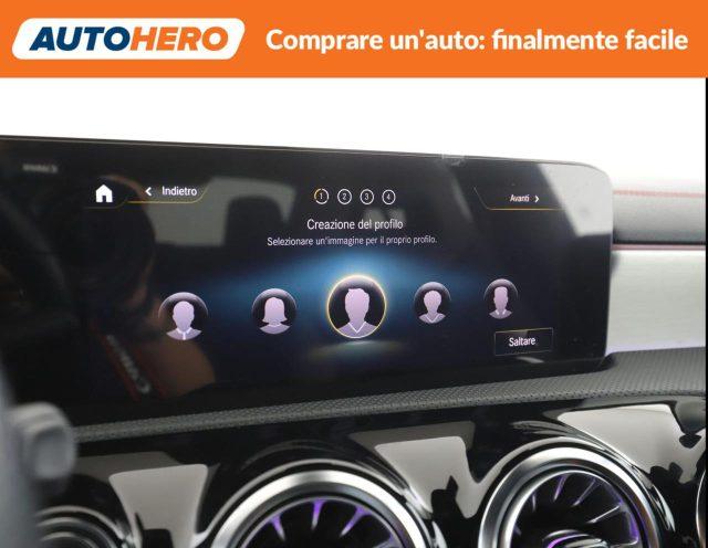 MERCEDES-BENZ CLA 200 Automatic Premium