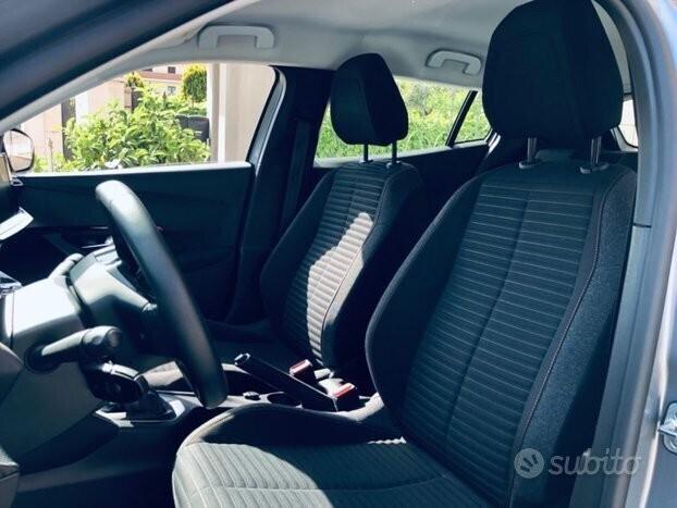 Peugeot 2008 1.2 100 cv S&S 33MILA KM