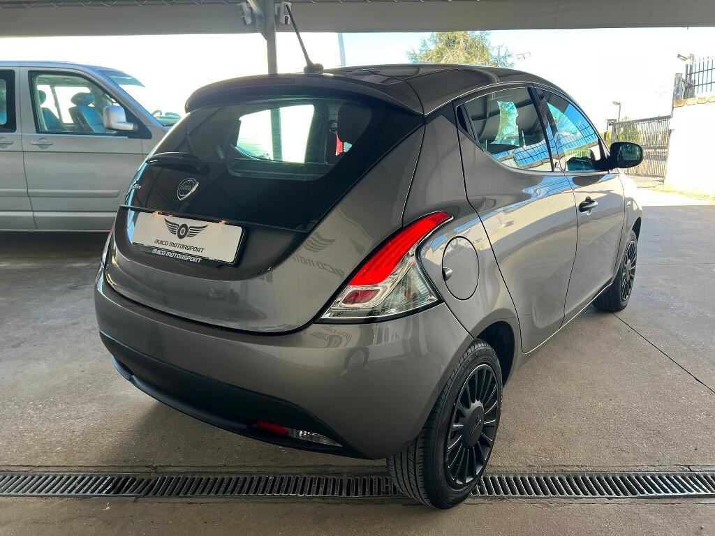 Lancia Ypsilon 1.2 Elefantino Blu 64.000 KM