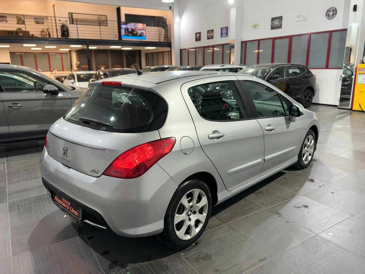 Peugeot 308 1.6 8V HDi 92CV 5p. Active 2012