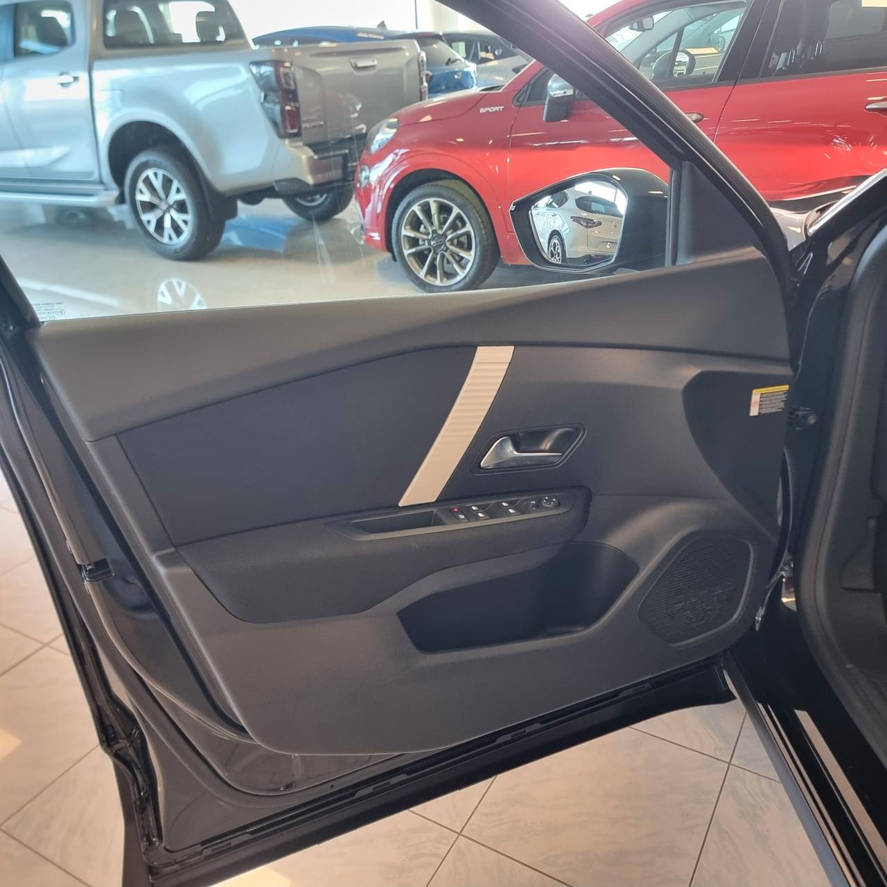 CITROEN C4 PLUS 1.2 BZ 130cv/96kw EAT8 cambio automatico