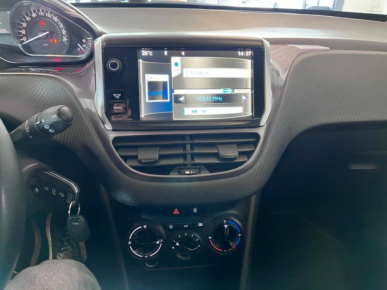 Peugeot 2008 1.6 e-HDi 92 CV Stop&Start URBAN CROSS