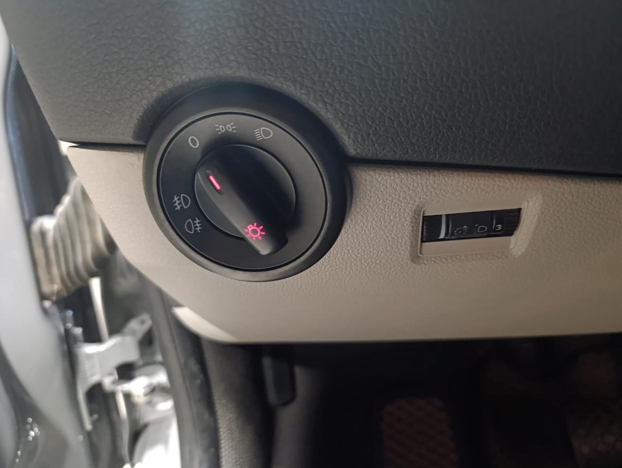 Volkswagen Caravelle DEL 2019 - DSG 4 x 4 GANCIO TRAINO