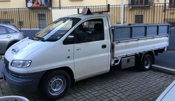 Hyundai H-1 2.5 TD CASSONE FISSO PORTATA 1.495 KG.