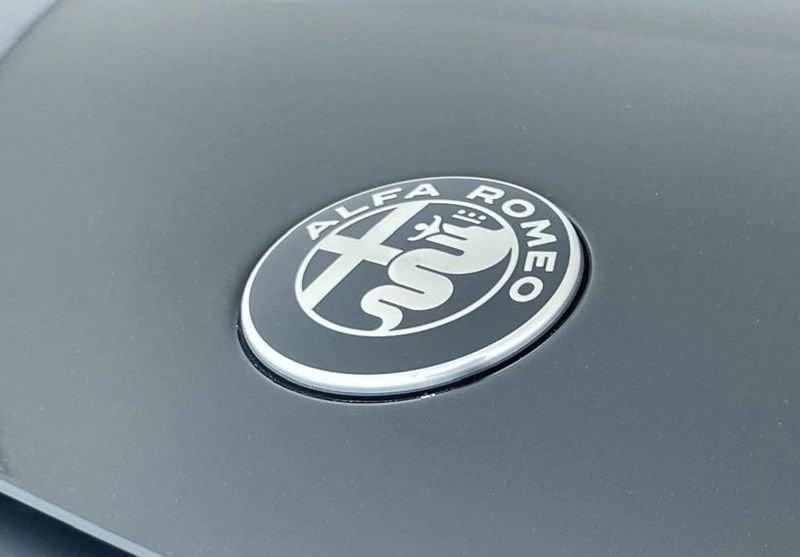 Alfa Romeo Junior 1.2 136 CV Hybrid eDCT6 Speciale