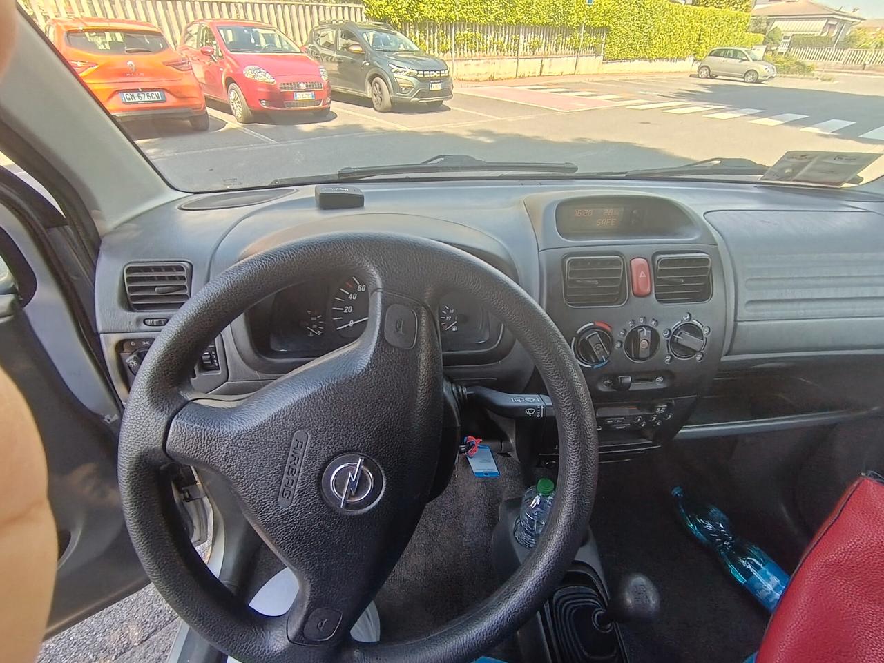 Opel Agila 1.2 16V Comfort