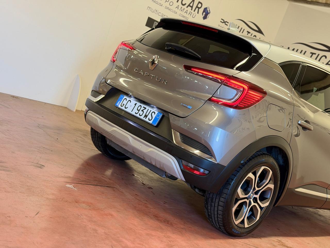 Renault Captur Plug-in Hybrid E-Tech 160 CV Intens